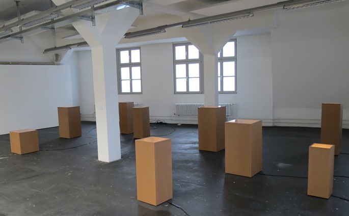 sinnlichT 1-9 2017 - Wachs, Ölfarbe, Ölkreide, Garn auf Papier – hinterleuchtet in LED-Lichtsäulen